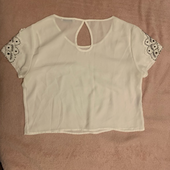 Blouses Bundle (Size: Small) - Picture 8 of 11